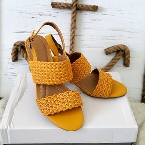 UNWORN Block Heel Rafia Sandal